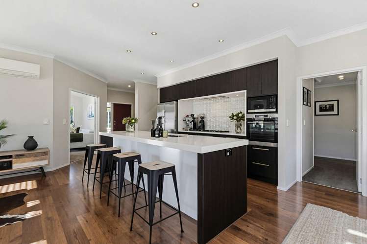 37 Searle Drive_2