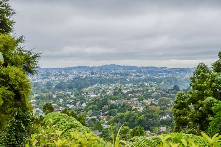 35 Park Road Titirangi_17