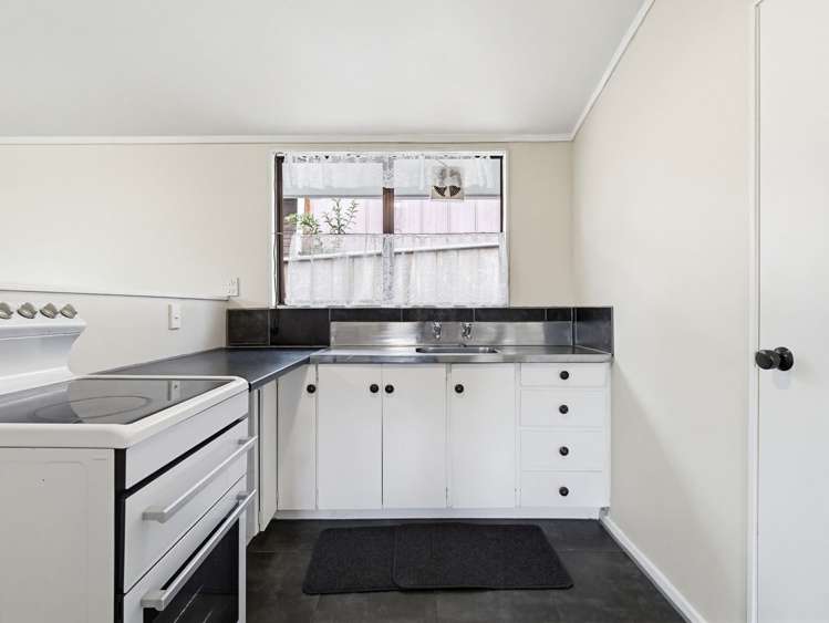 2B Baycroft Avenue Parkvale_8
