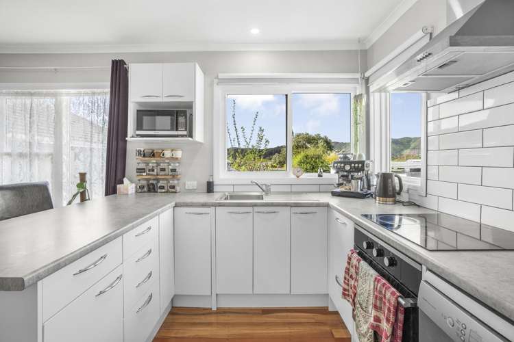 11 Kowhai Street Eastbourne_8