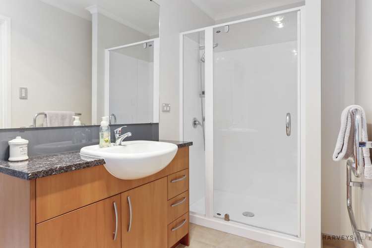 2c Highland Avenue Titirangi_16