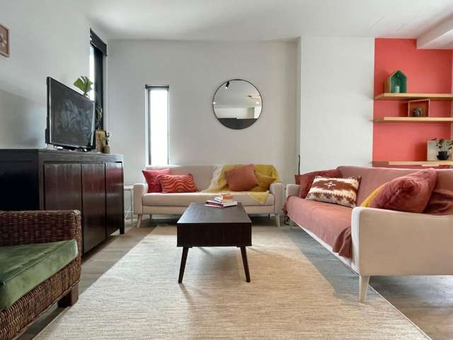 303W/10 Exmouth St 10021_2