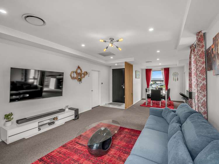 52 John Holmes Road_3