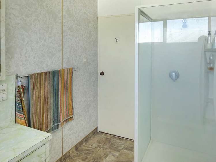 7 Hennessy Street West Foxton Beach_16