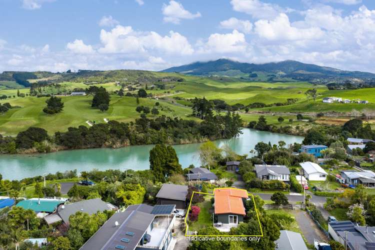 26 Smith Street Raglan_2