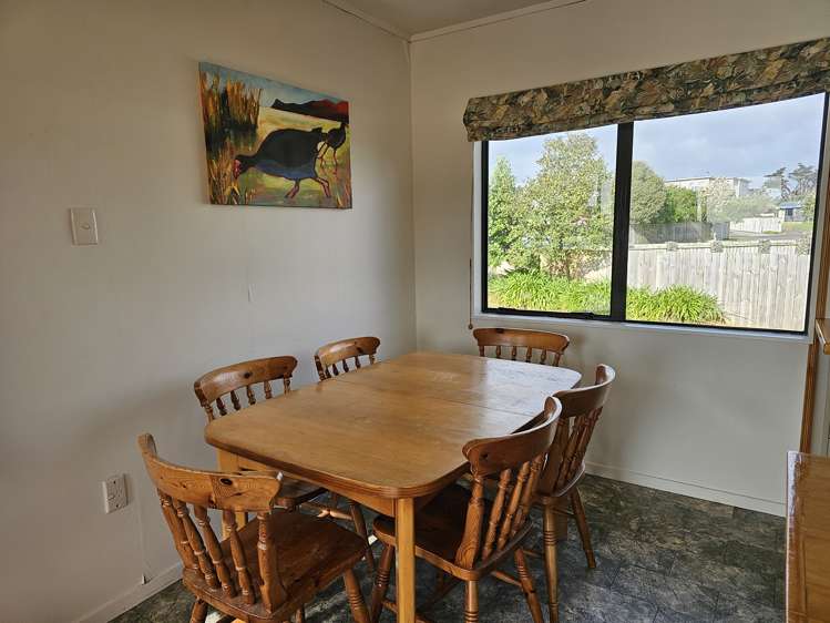 13 Arataki Grove Waitarere Beach_5