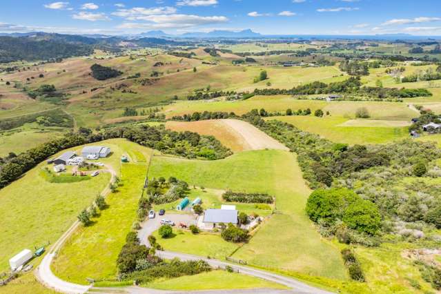 Peaceful Rural Cottage with Scenic Views