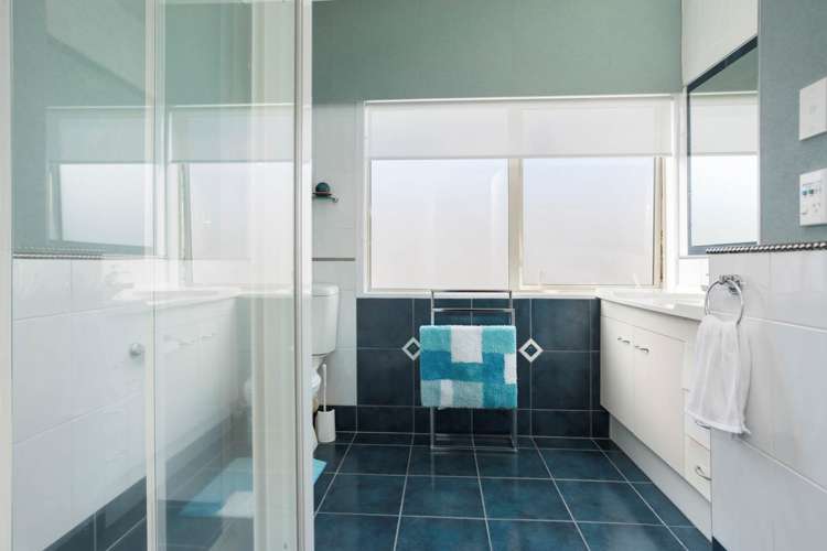 2/15 The Esplanade Eastern Beach_20