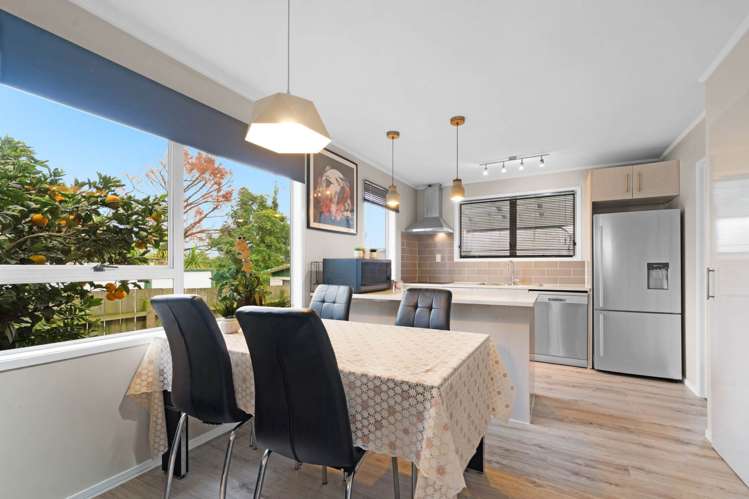 17 Gibbons Road Weymouth_11