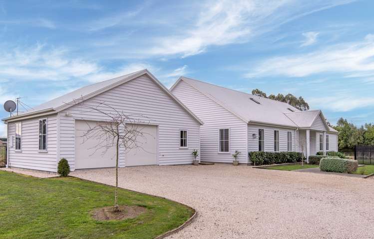 812 Oxford Road Fernside_4