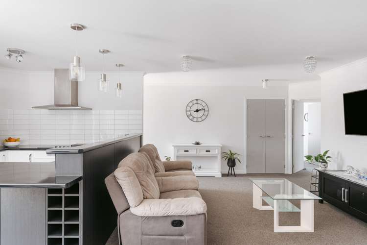 11/4 Greystone Place Omokoroa_5