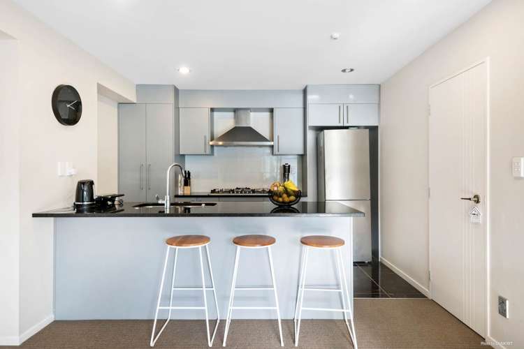 4/75 Tamahere Drive Glenfield_7