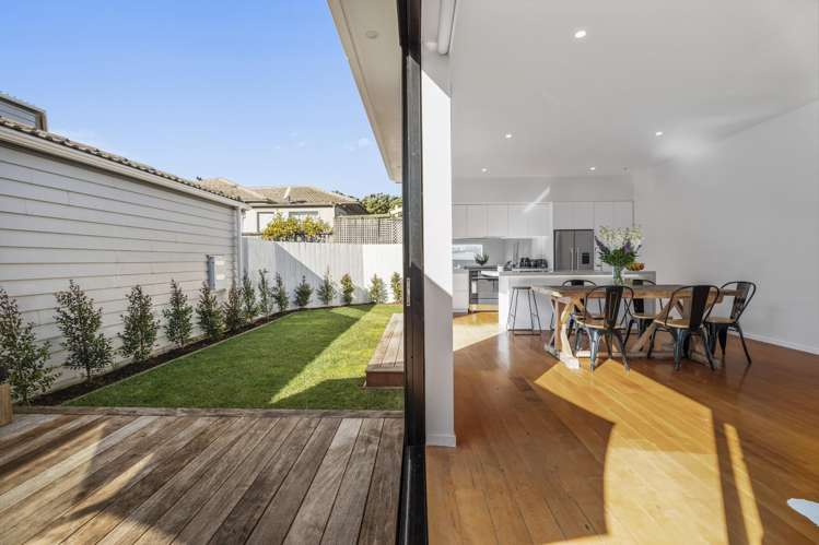 1/21 Foch Avenue Mount Roskill_14