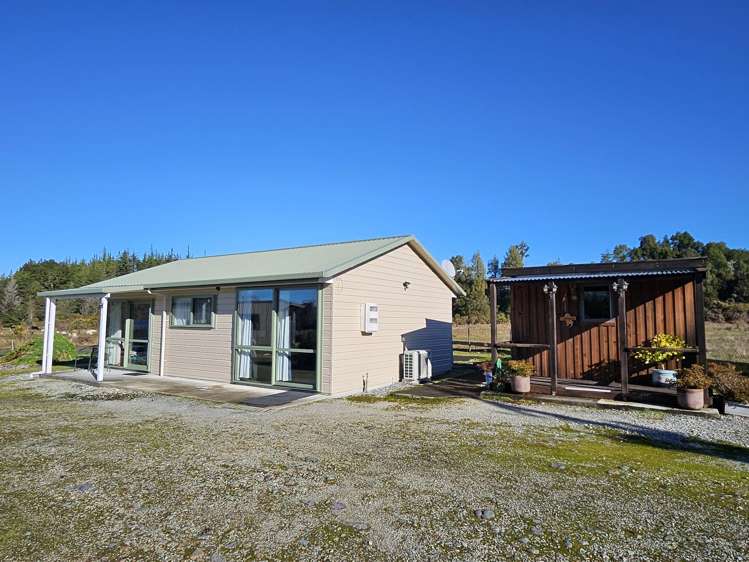 720 Atarau Road_0