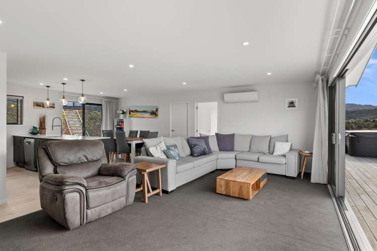471 King Road_5