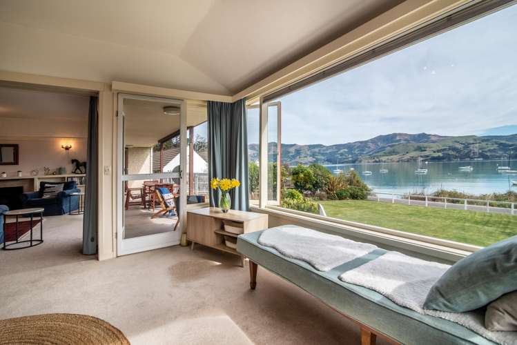113 Beach Road Akaroa_9