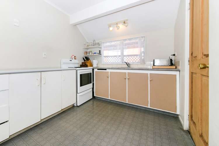 1558 Great North Road Waterview_6