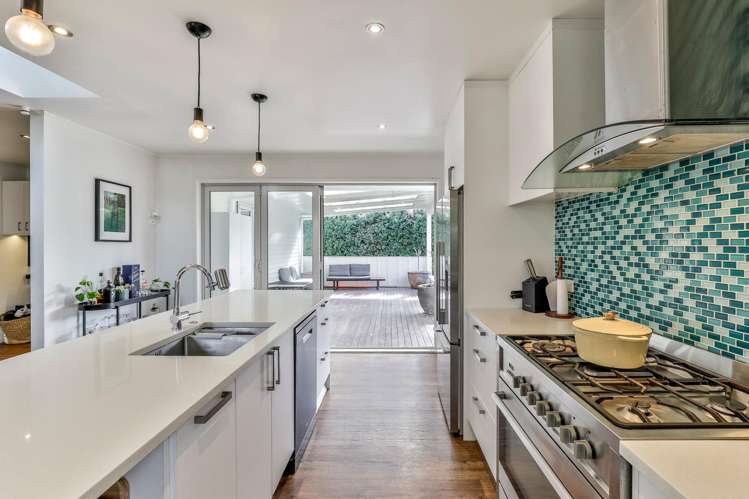 23 Bodi Place Te Atatu South_3