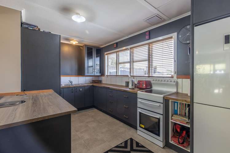 20 Blake Street Porangahau_12