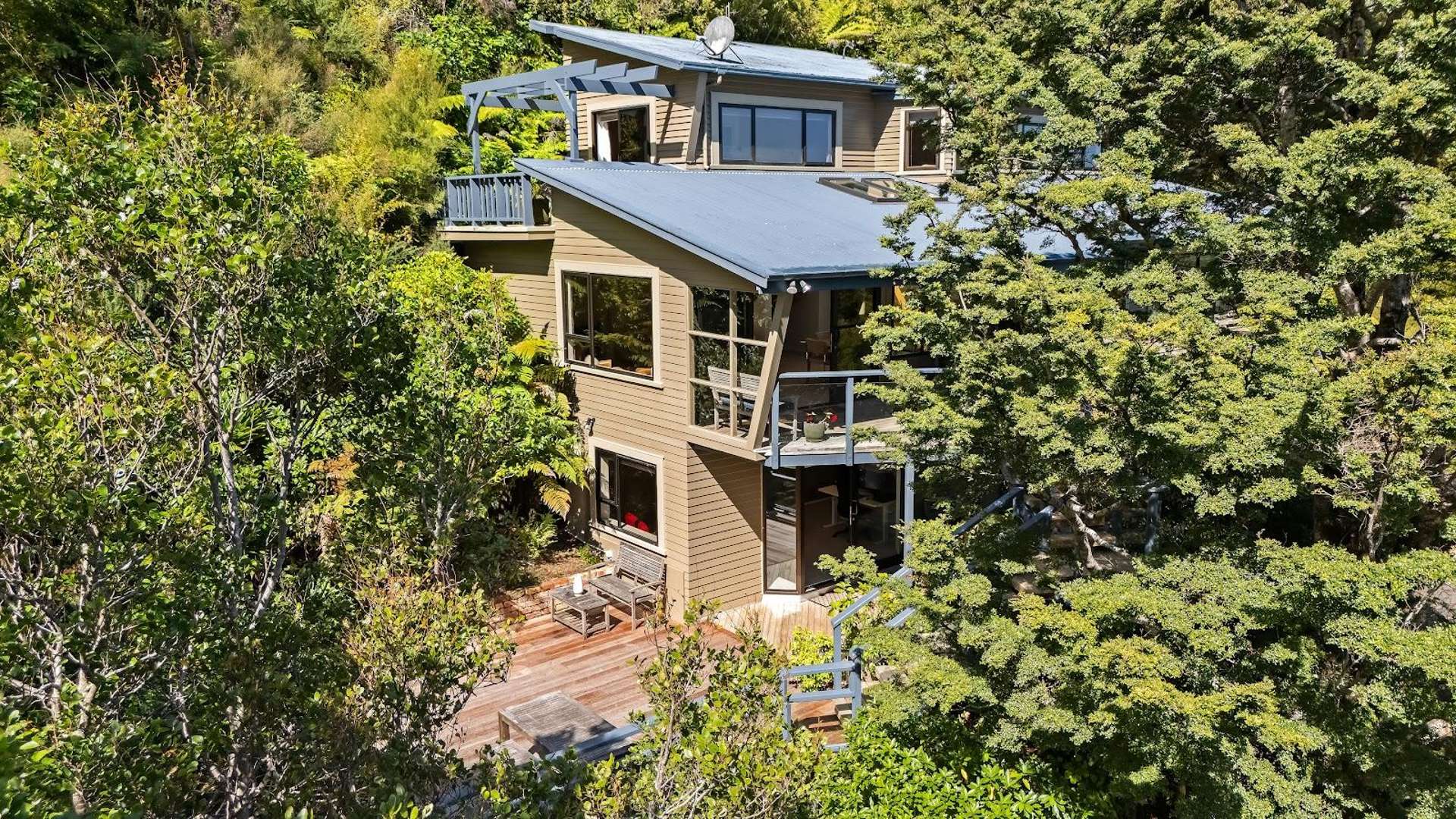 136 Cheviot Road, Lowry Bay Eastbourne_0