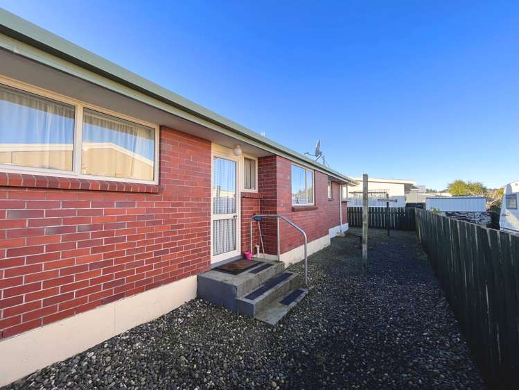 27 Avenal Street Avenal_13