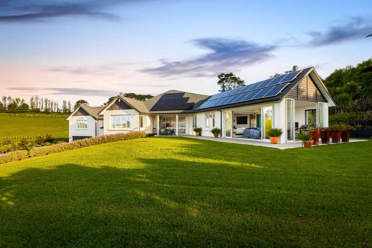 13 Myra Evelyn Grove Dairy Flat_13