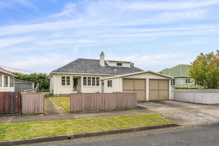 53 Hewer Crescent Naenae_13