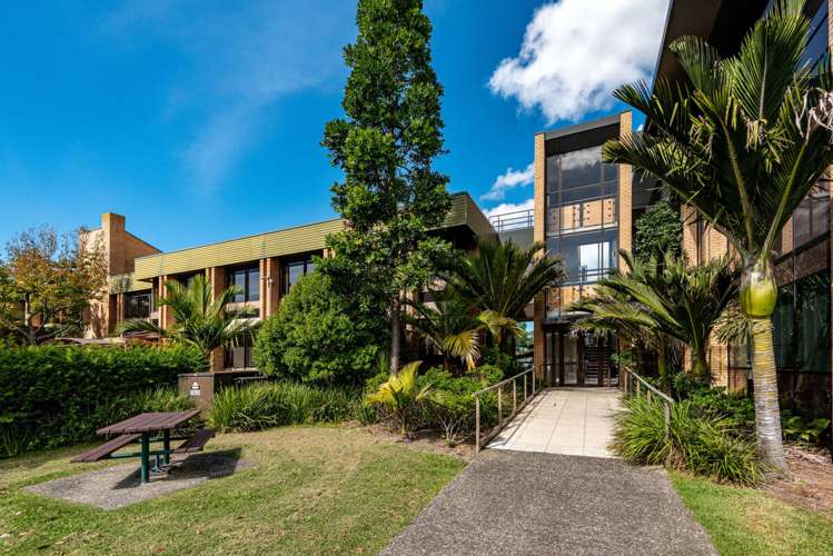 50 Centreway Road Orewa_12