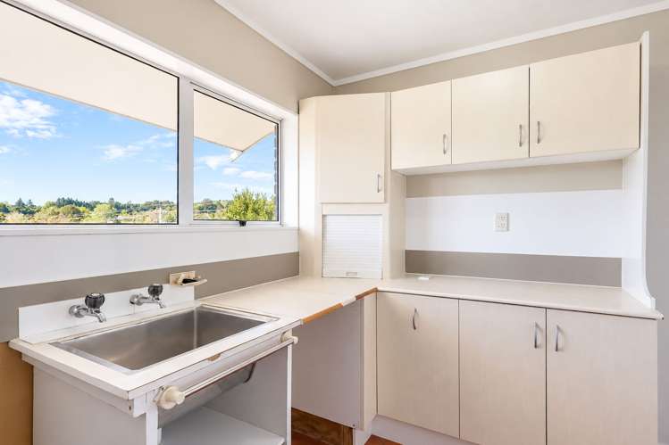 199 Devon Street West Pomare_9