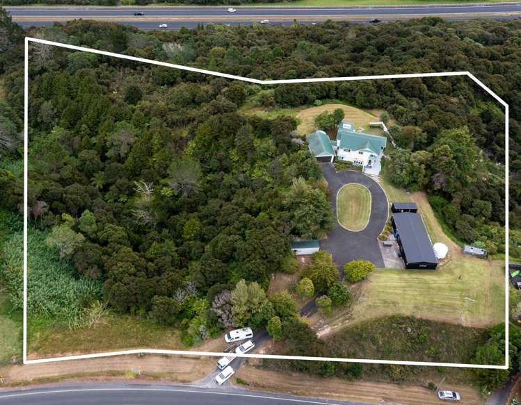 1268 East Coast Road Redvale_22