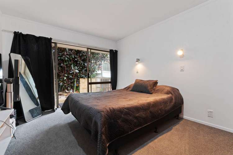 8A Boys Place Pakuranga Heights_6