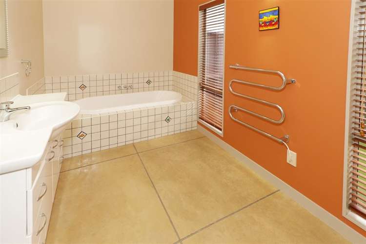 71 Saint James Drive Huntington_15