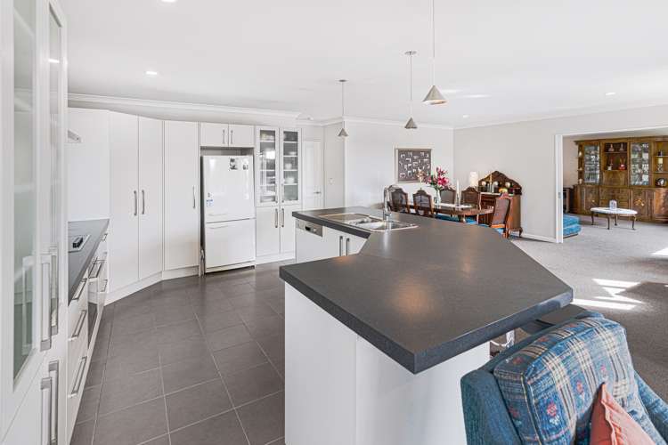 39 Longspur Avenue Wigram_17