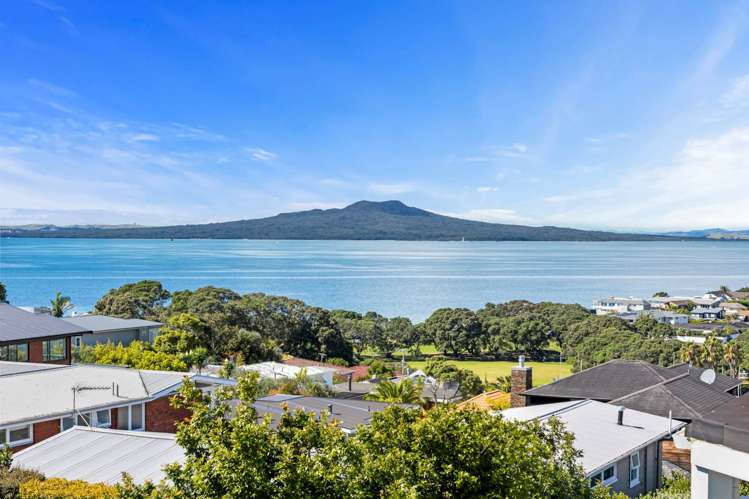 1/19 Seaview Road Castor Bay_15