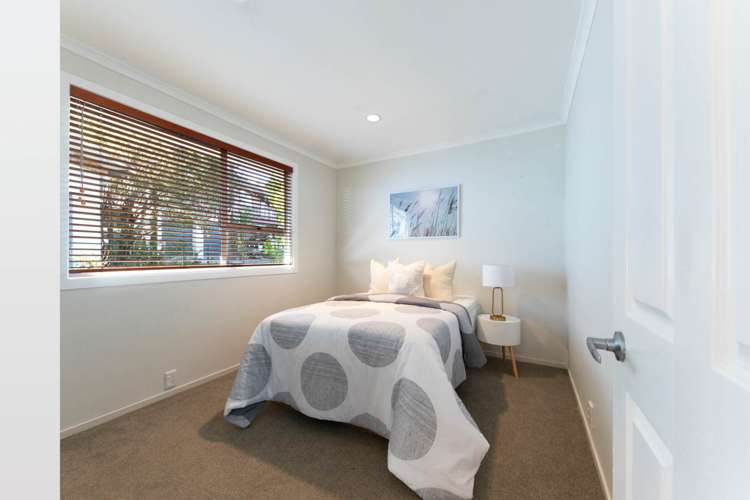 46 Onedin Place Titirangi_12