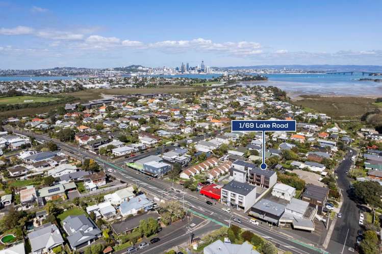 1/69 Lake Road Devonport_18