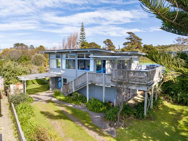 90 Pinedale Crescent Riversdale Beach_1