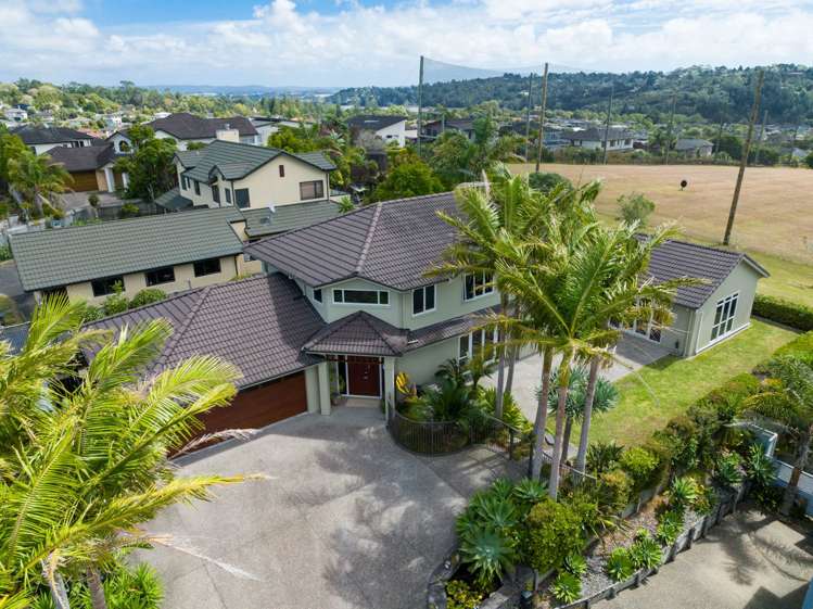 34 English Oak Drive Schnapper Rock_1