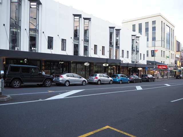 Retail 4/88 Broadway Newmarket_2