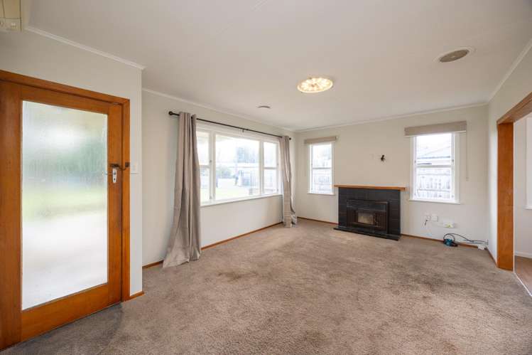 5 Reid Line West Feilding_15