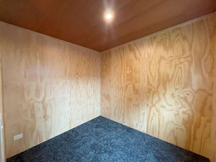2/15 Paritutu Road 2164_4
