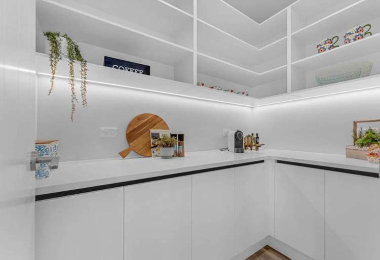 27 Korowhiti Road Clarks Beach_5