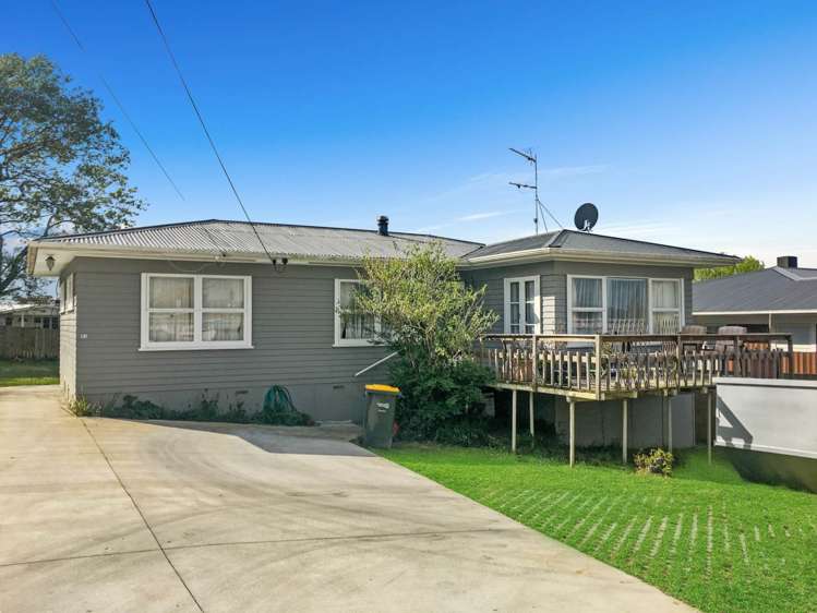 8a Fairclough Road Beach Haven_0