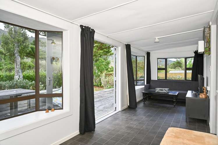8 Katrin Place Mahanga_19