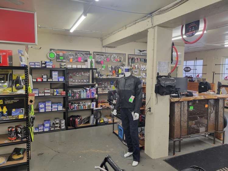 Motorcycling Downunder Christchurch Central_8