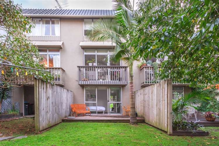 11/6 Schofield Street_0