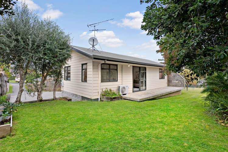 4 Marine Parade Mellons Bay_13