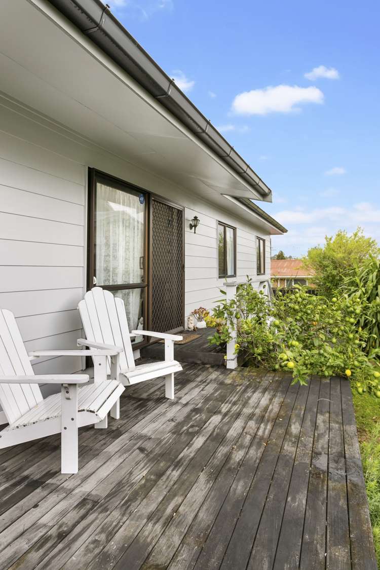 2/34 Saint Leonards Road Kelston_2