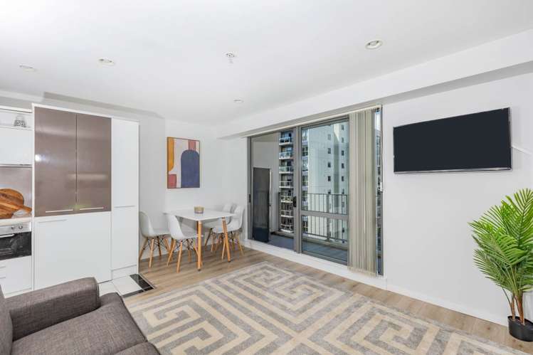 1005/17 Vogel Lane Auckland Central_3