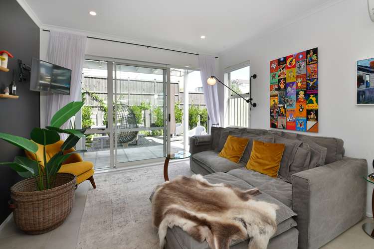 2 Couldrey Crescent Red Beach_7